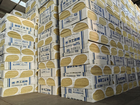 巖棉板現貨供應